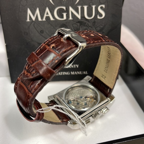Magnus Torino M112 Automatic Mens Watch NWOT never been used. - Picture 5 of 7